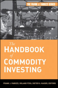 63b538148ead7 the handbook of commodity investing Kitap Kapağı