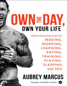 Own the Day, Own Your Life Optimized Practices for Waking, Working Kitap Kapağı