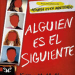 Alguien es el siguiente Spanish Edition Karen M McManus Kitap Kapağı