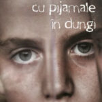Baiatul cu pijamale in dungi Romanian Edition John Boyne Kitap Kapağı