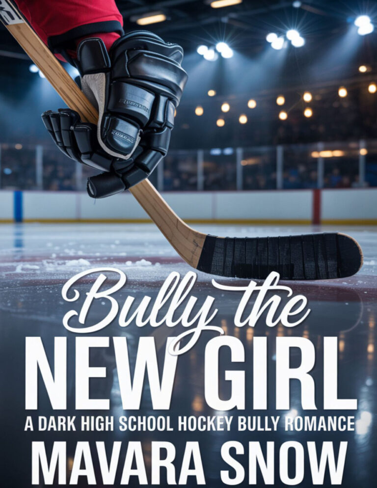 Bully the new girl Mavara snow Kitap Kapağı