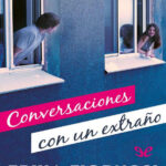 Conversaciones con un extrano Spanish Edition Erika Fiorucci Kitap Kapağı