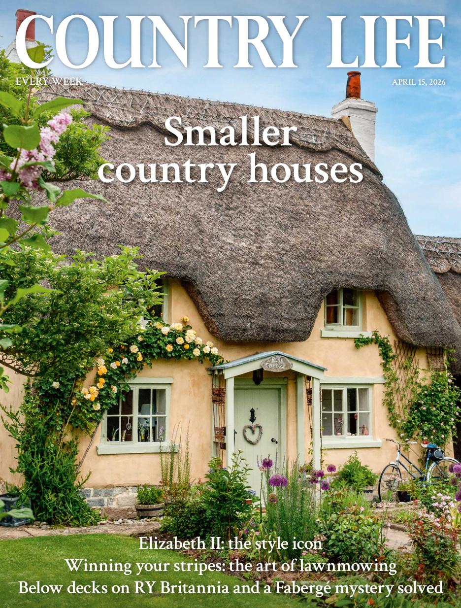 Country Life UK 15 April 2026 Country Life UK Kitap Kapağı