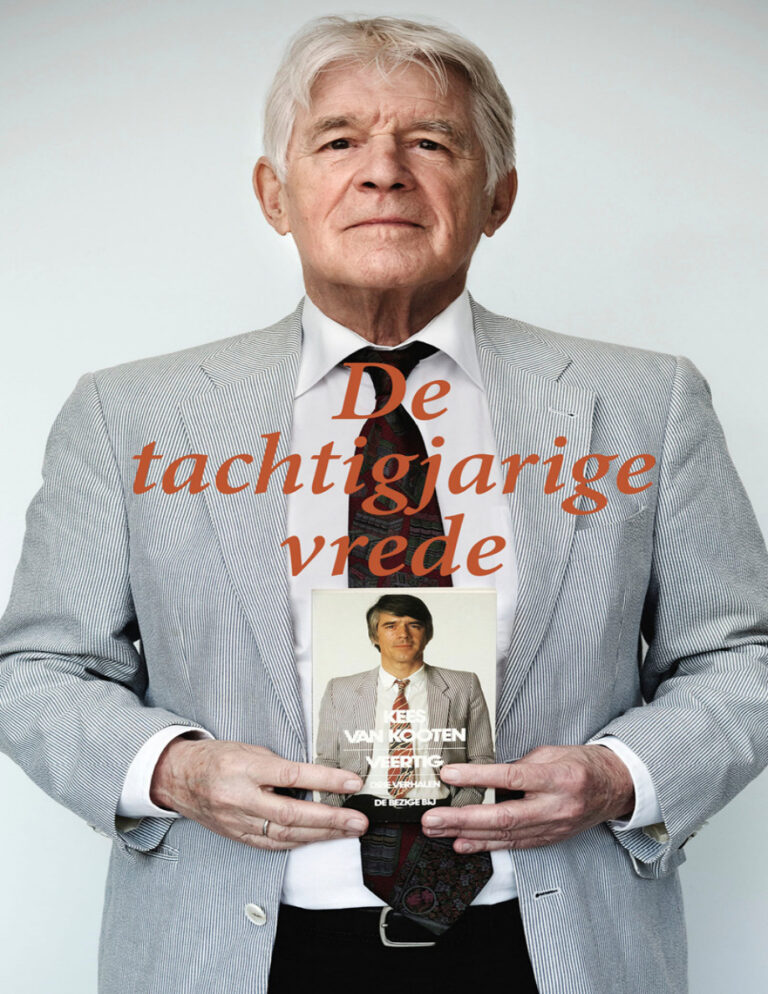 De Tachtigjarige Vrede Dutch Edition Kees van Kooten Kitap Kapağı