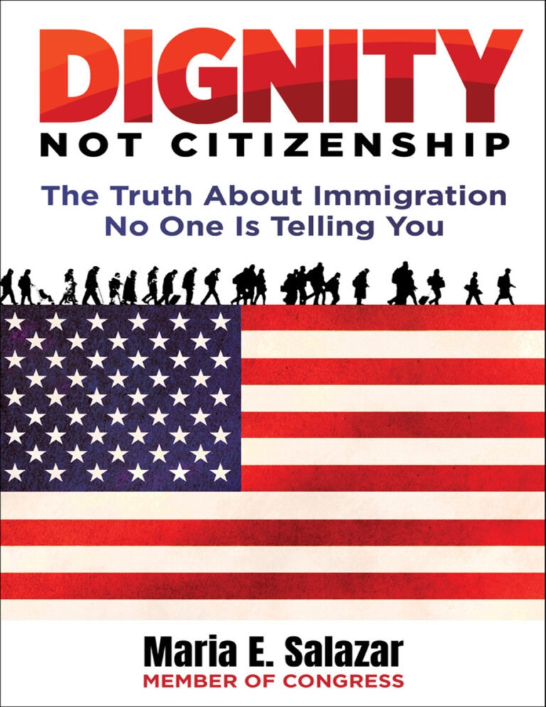 Dignity Not Citizenship Maria E Salazar Kitap Kapağı