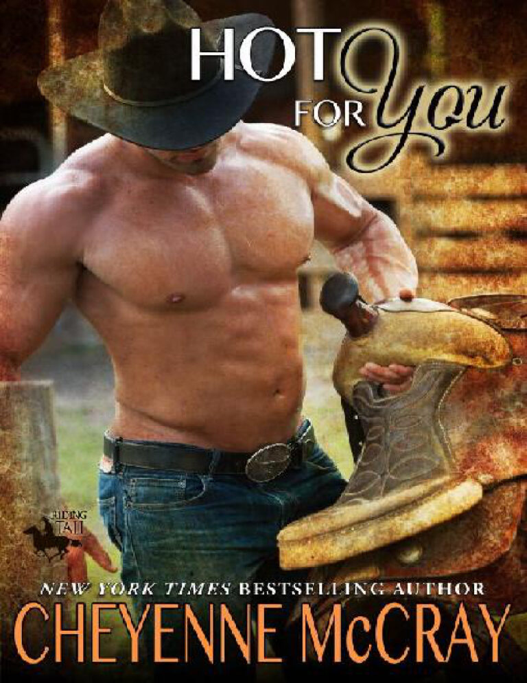 Hot For You Cheyenne McCray Kitap Kapağı