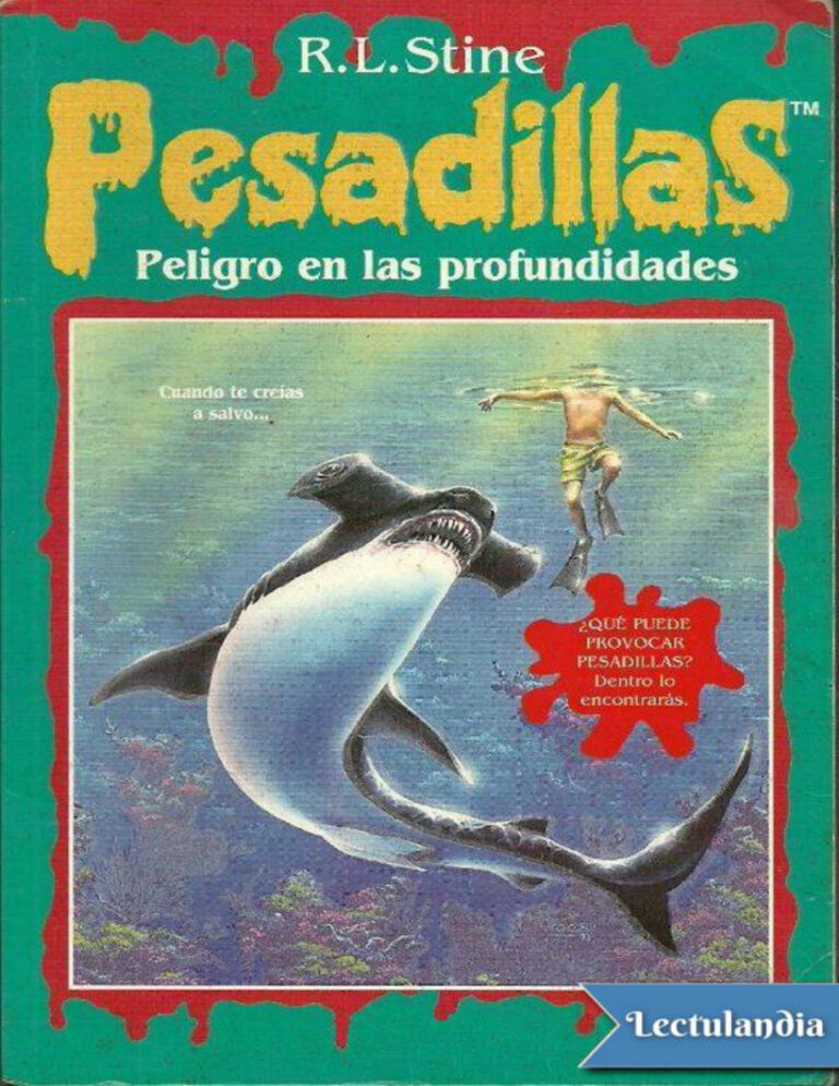 Peligro en las profudidades Spanish Edition Sonia Tapia Kitap Kapağı