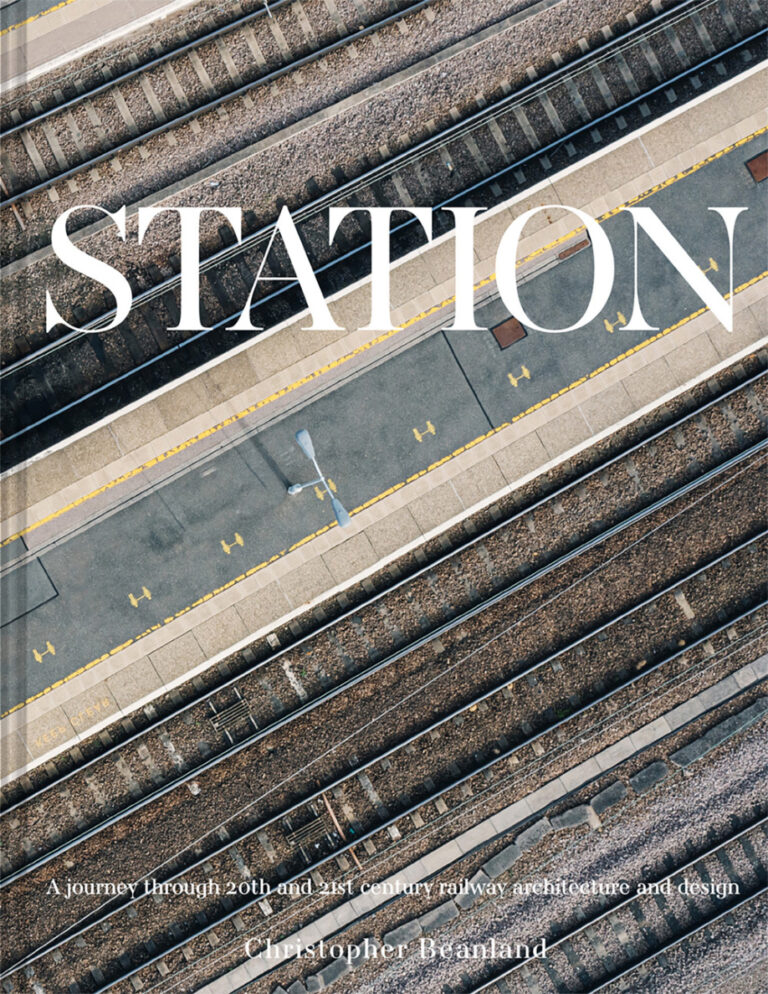 Station Christopher Beanland Kitap Kapağı