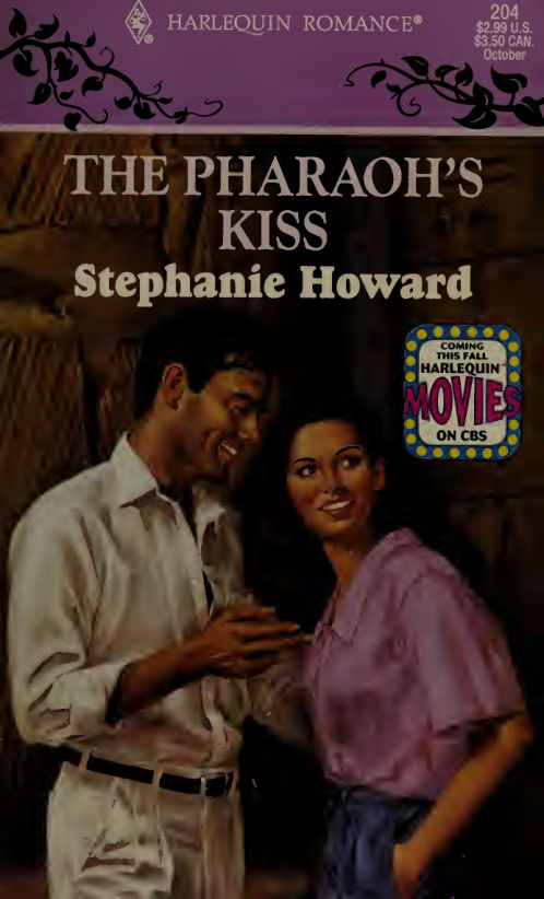 The pharaohs kiss Stephanie howard Kitap Kapağı