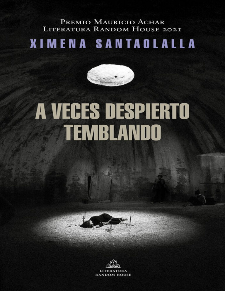 A veces despierto temblando Spanish Edition Ximena Santaolalla Kitap Kapağı