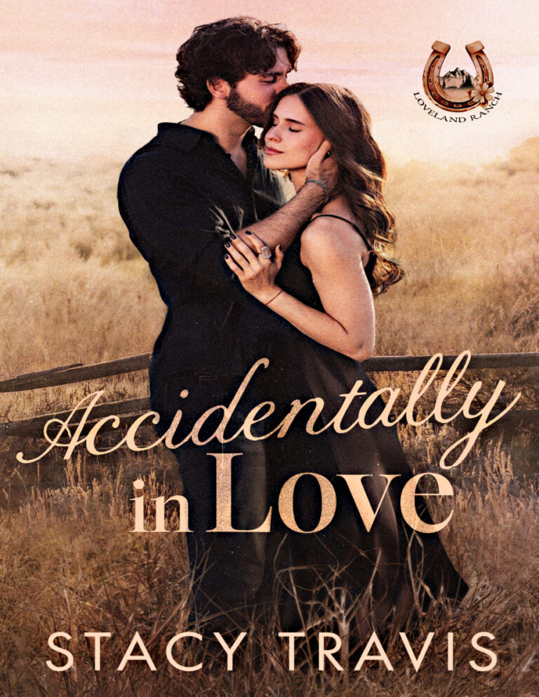 Accidentally In Love Stacy Travis Kitap Kapağı