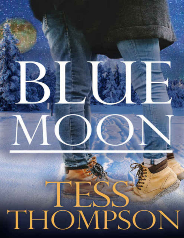 Blue Moon Tess Thompson Kitap Kapağı