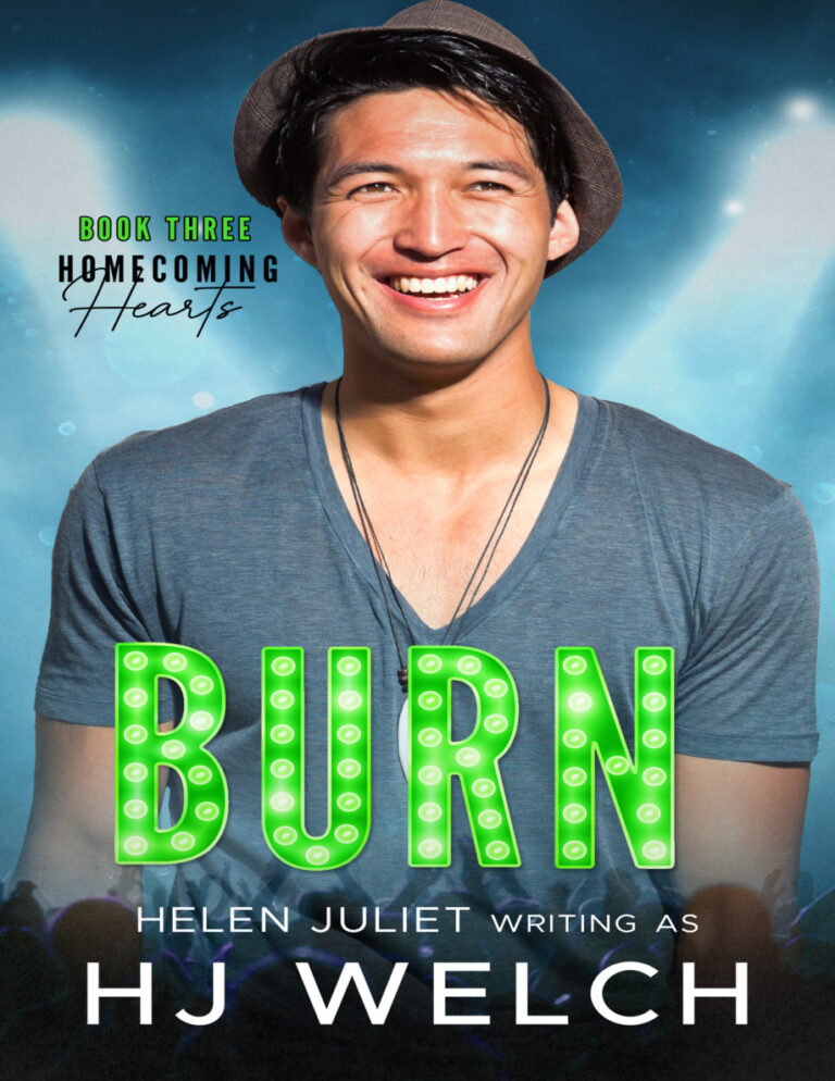 Burn Homcoming Hearts Book 3 HJ Welch Kitap Kapağı