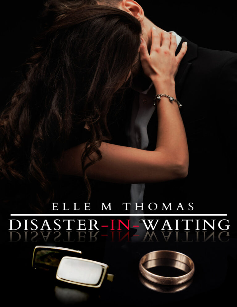 Disaster in waiting Elle M Thomas Kitap Kapağı