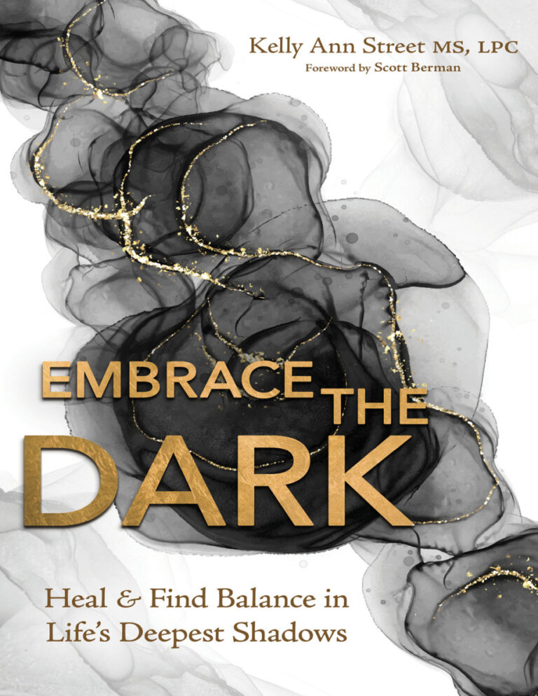 Embrace the Dark Kelly Ann Street Kitap Kapağı
