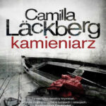 Kamieniarz Camilla LACKBERG Kitap Kapağı