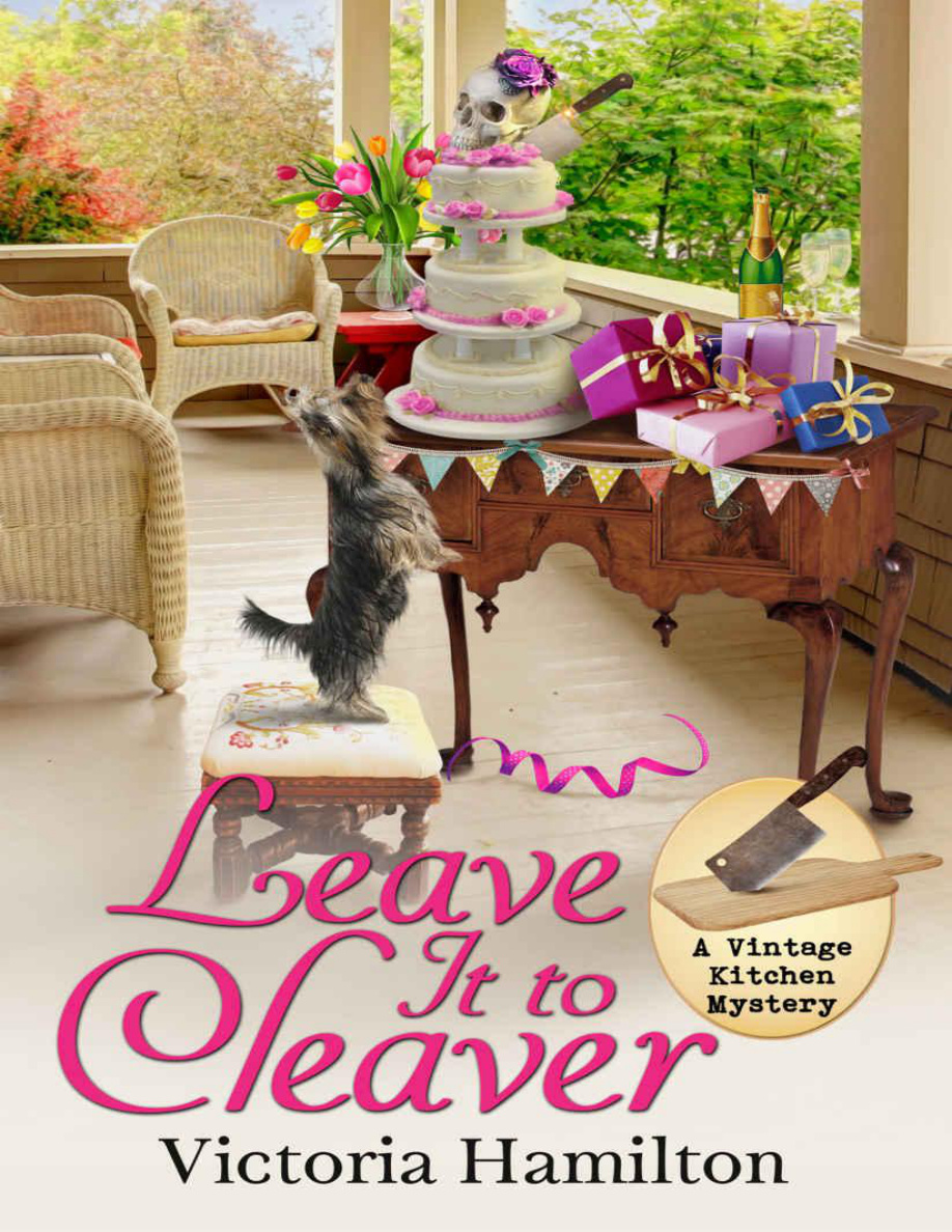 Leave It to Cleaver Victoria Hamilton Kitap Kapağı