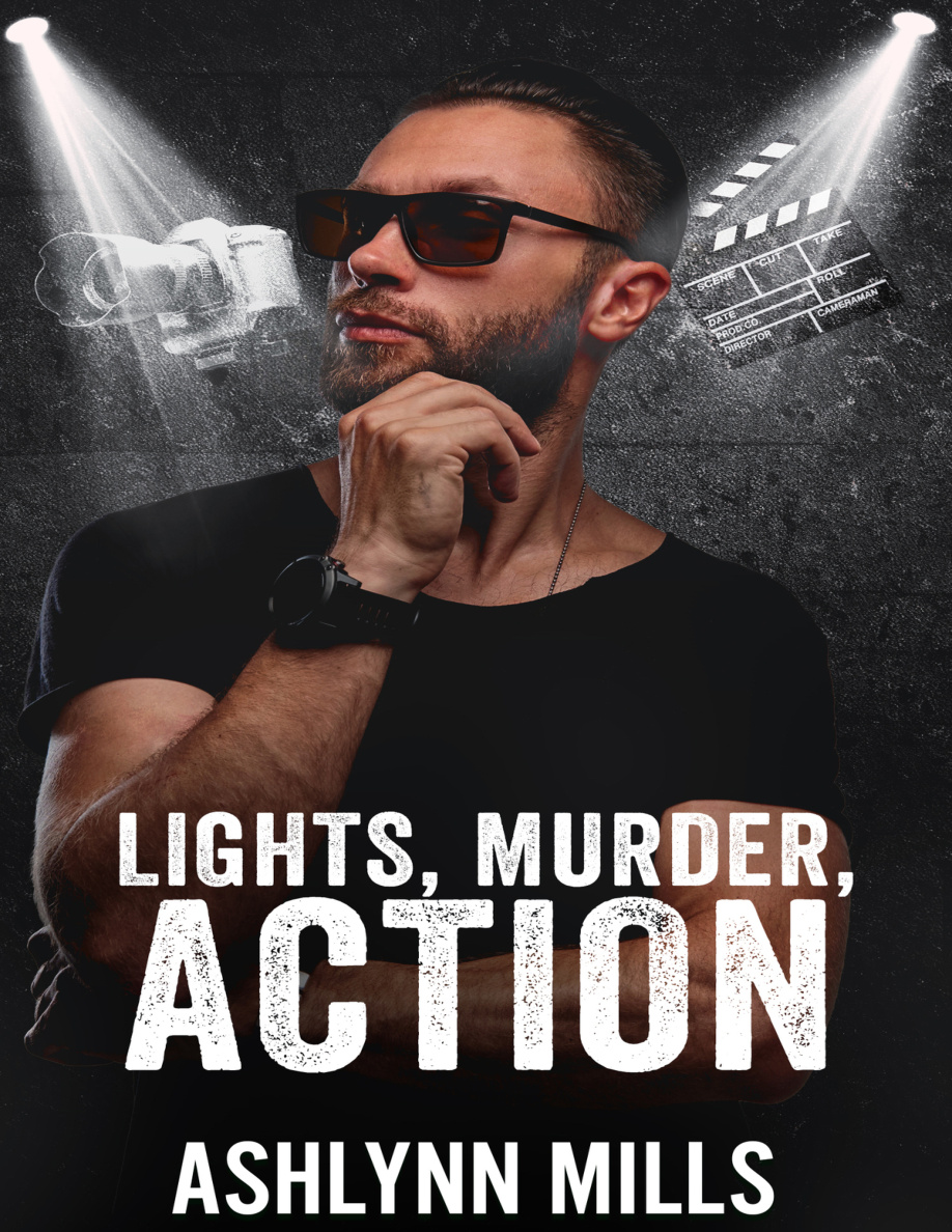 Lights Murder Action Ashlynn Mills Kitap Kapağı