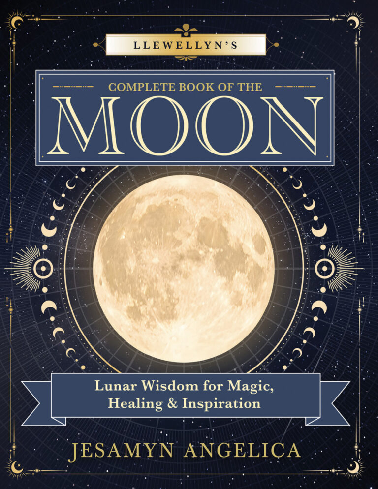 Llewellyns Complete Book of the Moon Jesamyn Angelica Kitap Kapağı