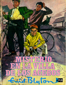 Misterio en la Villa de los Acebos Spanish Blyton Enid Kitap Kapağı