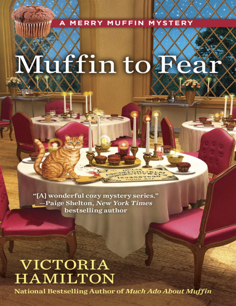 Muffin to Fear Victoria Hamilton Kitap Kapağı