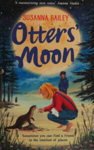 Otters moon Susanna Bailey Kitap Kapağı