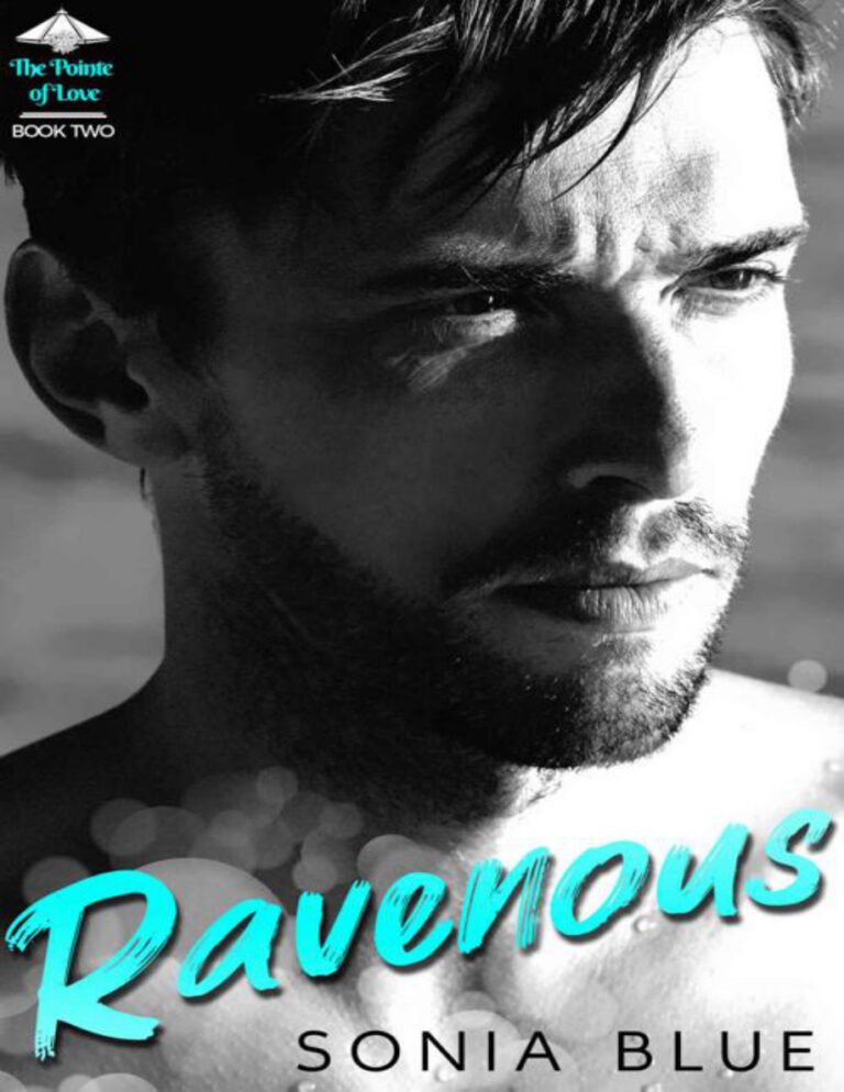 Ravenous Sonia Blue Kitap Kapağı