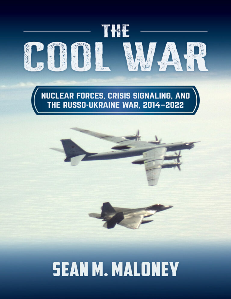 The Cool War Sean M Maloney Kitap Kapağı