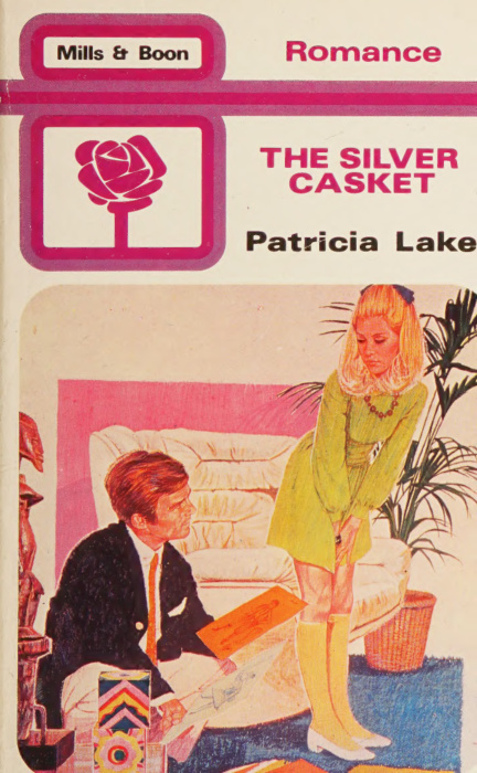 The silver casket Patricia lake Kitap Kapağı