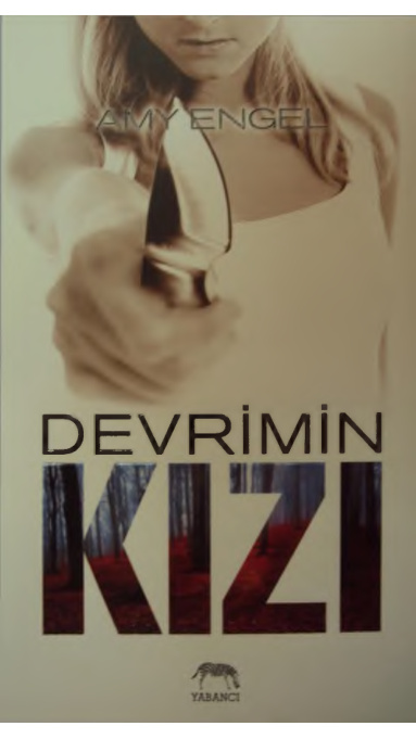Devrimin Kızı PDF – Anonim / Roman