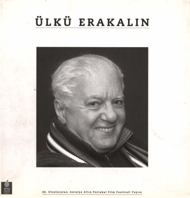 Ülkü Erakalın Siz Benim Filmlerimle Büyüdünüz Kitap Kapağı